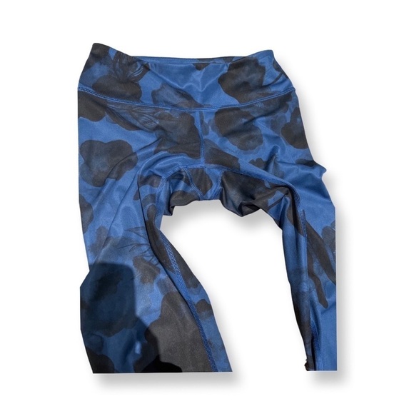 Lululemon Blue and Black Floral Print Wunder Under Crop II Leggings Size 4 - Picture 7 of 12